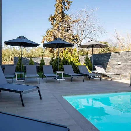 Aparthotel Olynthus Luxury &