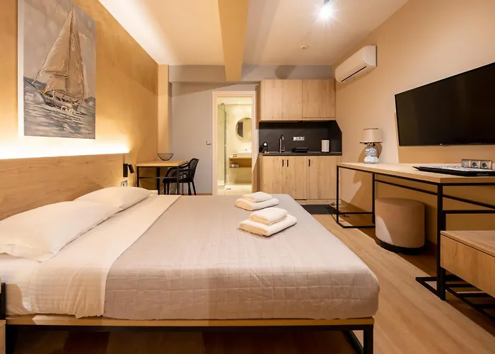 Olynthus Luxury & 3*