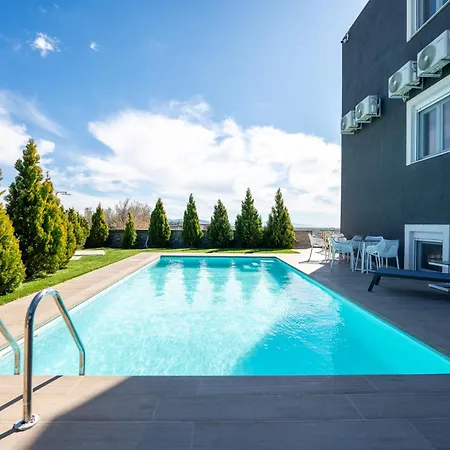 Olynthus Luxury & Olynthos
