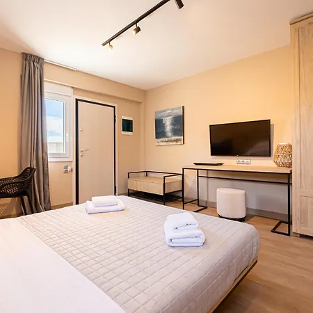 Апартхотел Olynthus Luxury & 3*