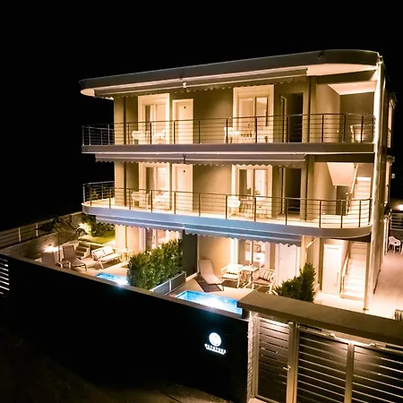 Olynthus Luxury &