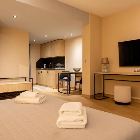 Aparthotel Olynthus Luxury & 3*