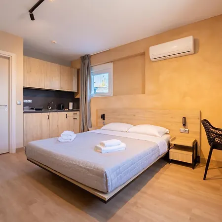 Aparthotel Olynthus Luxury &