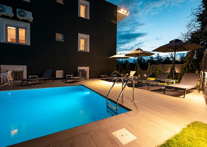 Olynthus Luxury & شقة فندقية