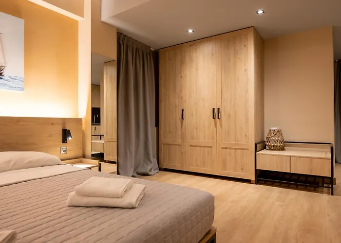 Olynthus Luxury & شقة فندقية