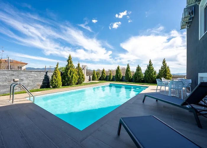 Olynthus Luxury & Olynthos