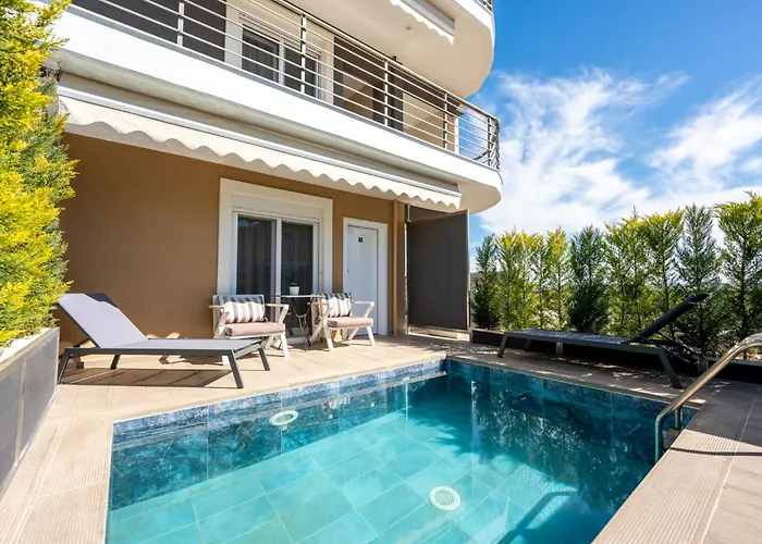 Olynthus Luxury &